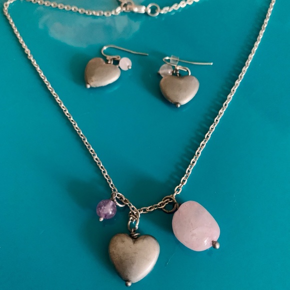 💜 Antiqued Silver Tone Hearts & Amethyst Gem Drop Necklace & Matching Earring - Picture 4 of 6